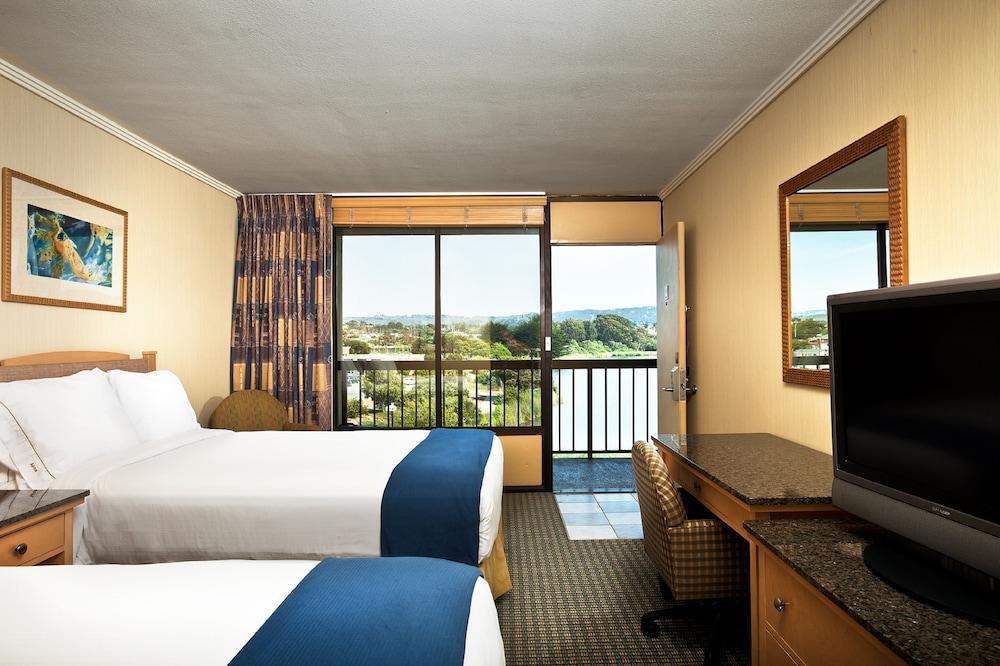 Holiday Inn Express At Monterey Bay By Ihg Seaside Exteriér fotografie
