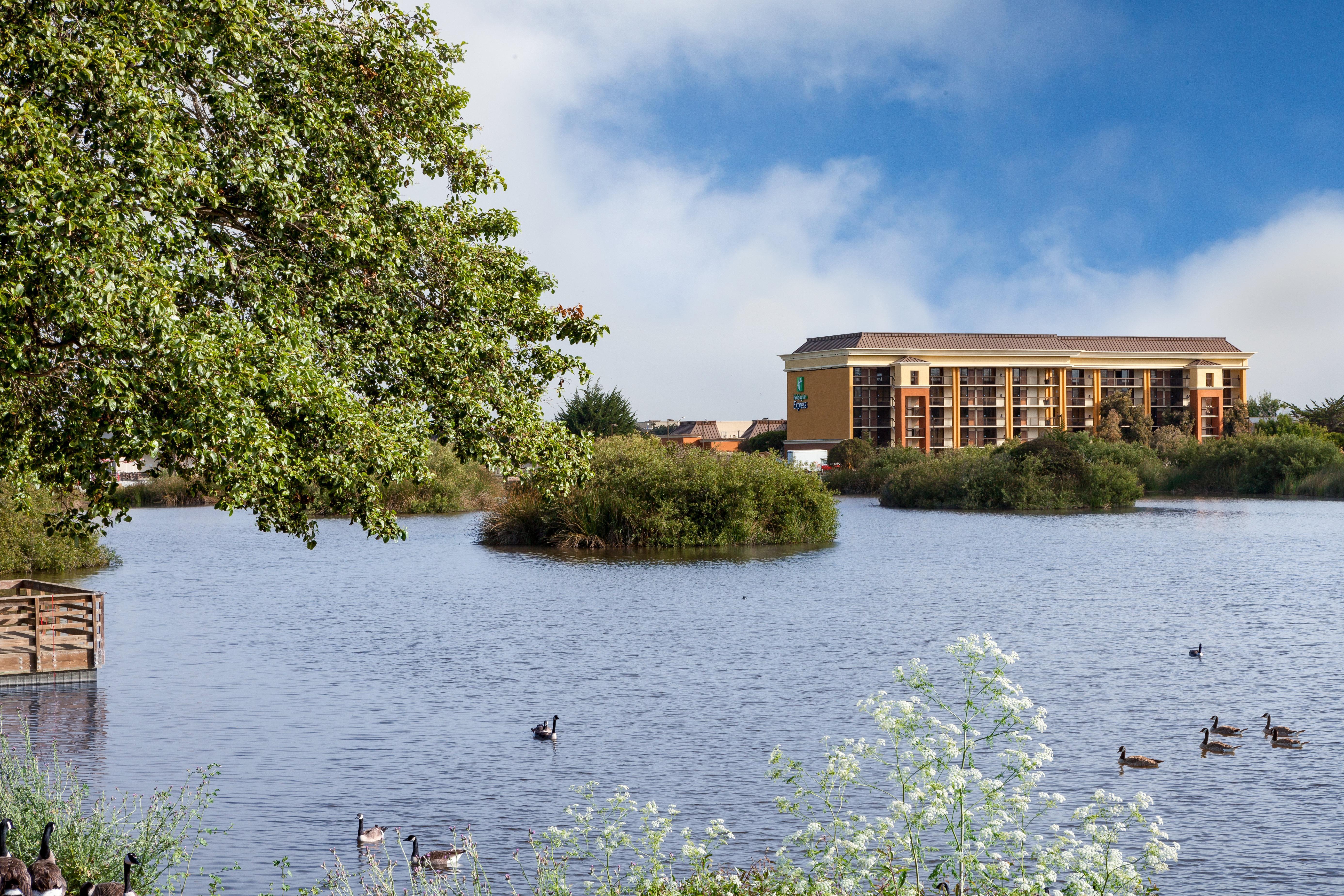 Holiday Inn Express At Monterey Bay By Ihg Seaside Exteriér fotografie
