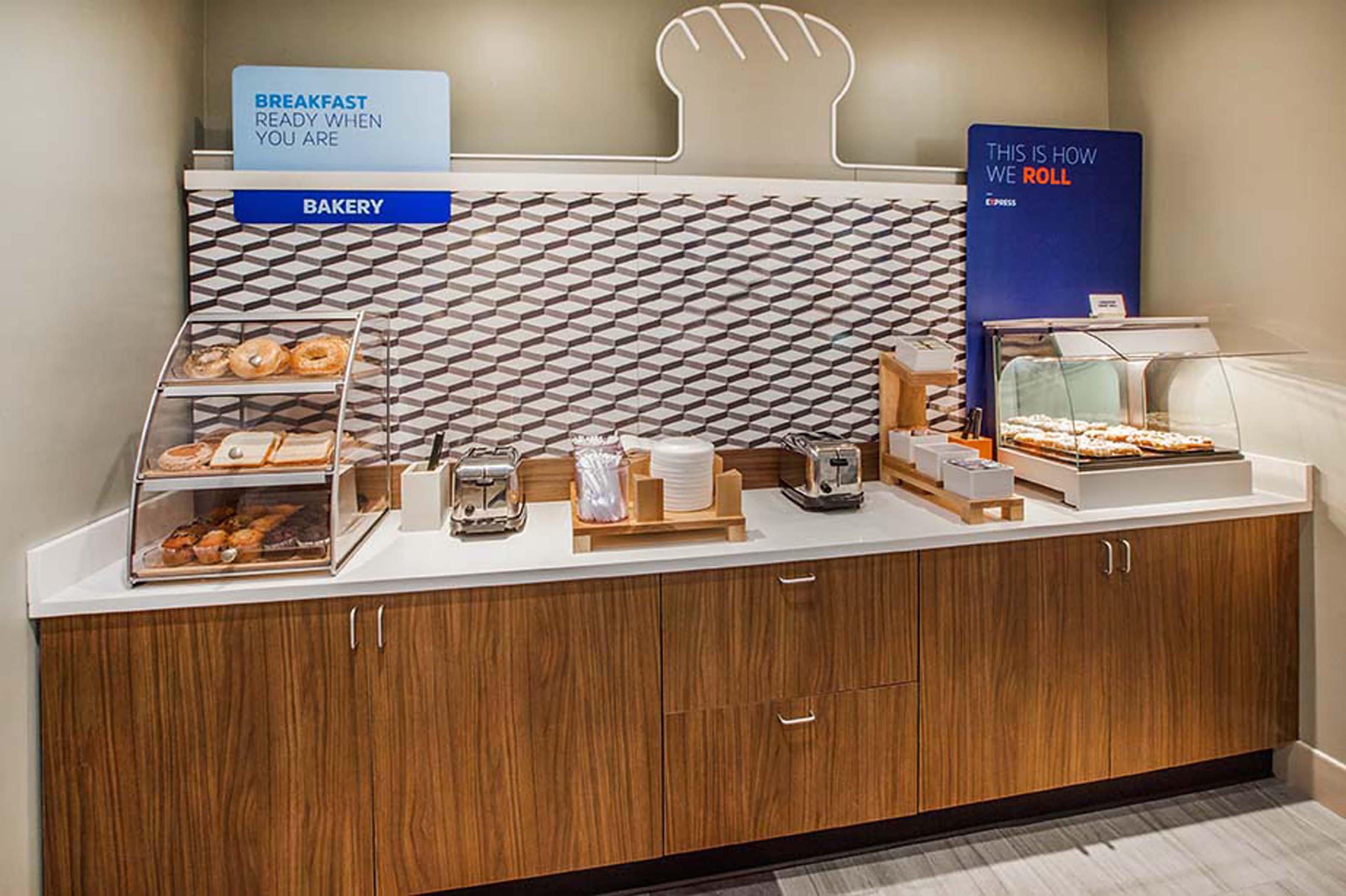 Holiday Inn Express At Monterey Bay By Ihg Seaside Exteriér fotografie